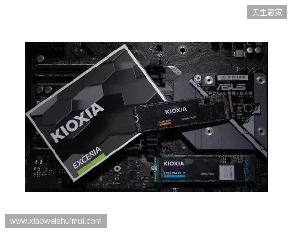 法兰克福内讧:球员场上互喷,并质疑主帅为何领先还要狂攻